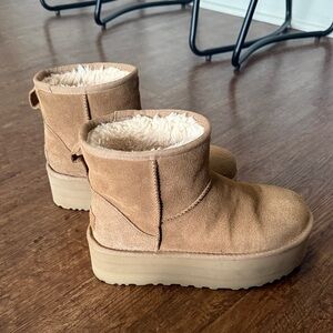 UGG Tan Platform boots, good condition